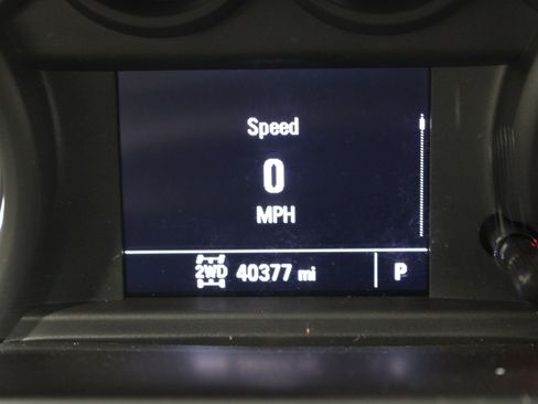 Used 2019 Chevrolet Silverado 1500 Custom Trail Boss AWD/4WD image 12