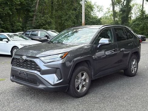 Used 2025 Toyota RAV4 XLE AWD/4WD image 3