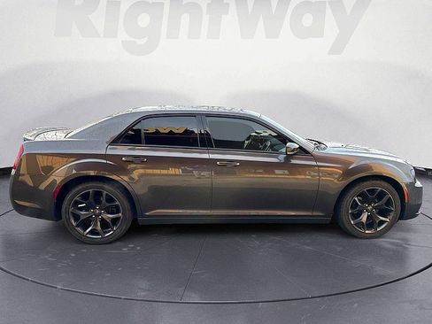 Used 2021 Chrysler 300 S image 6