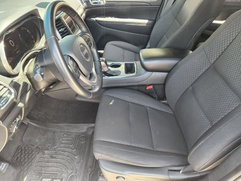 Used 2021 Jeep Grand Cherokee Laredo RWD image 13