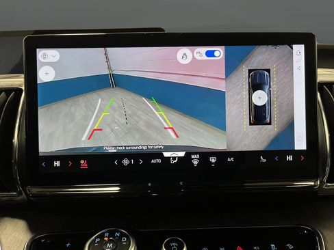 Used 2025 Ford Expedition Max Platinum w/ Platinum Ultimate Package image 11