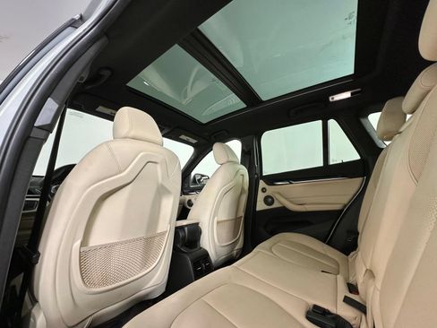 Used 2018 BMW X1 xDrive28i AWD/4WD image 19