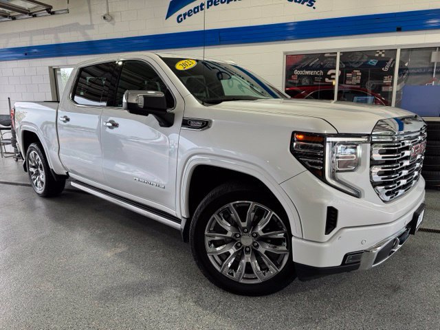 Used 2023 GMC Sierra 1500 Denali w/ Denali Reserve Package AWD/4WD image 2