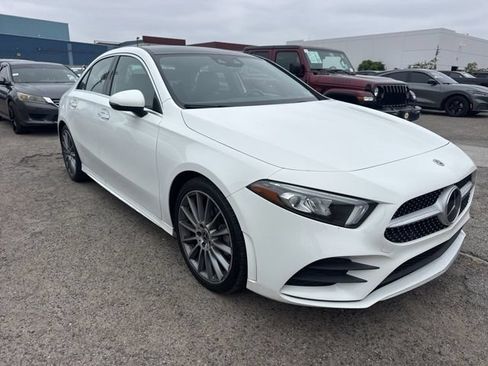 Used 2022 Mercedes-Benz A 220 image 3