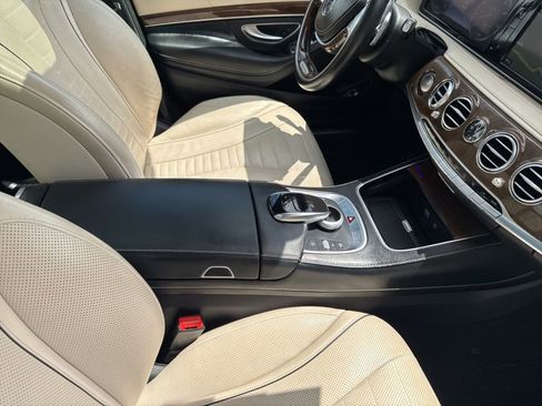 Used 2017 Mercedes-Benz S 550 Sedan image 36