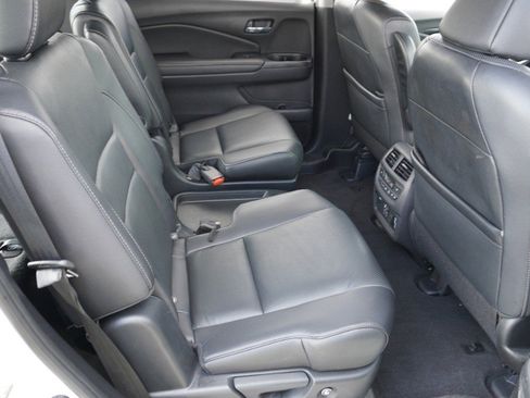Used 2019 Honda Pilot Elite image 32