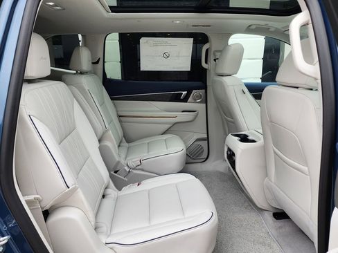 New 2026 Buick Enclave Avenir w/ Super Cruise Package AWD/4WD image 46