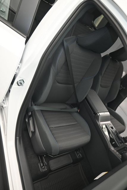 New 2026 Toyota RAV4 SE AWD/4WD image 15