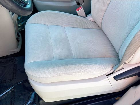 Used 2019 Dodge Grand Caravan SE image 18