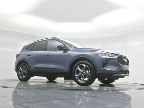New 2025 Ford Escape ST-Line w/ Equipment Group 301A image 3