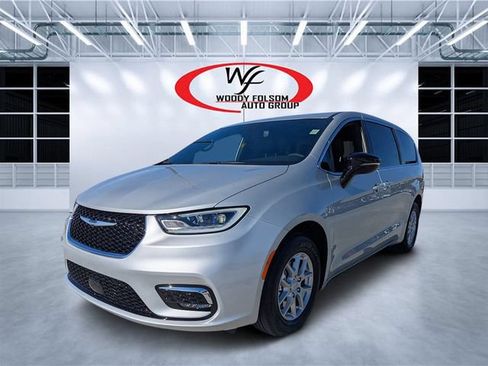 New 2026 Chrysler Pacifica Select FWD image 7