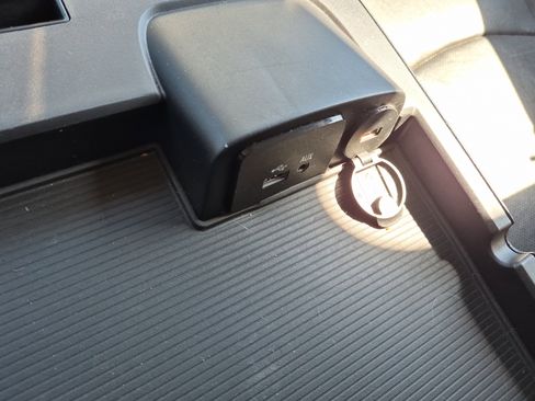 Used 2017 RAM 2500 Big Horn w/ Night Special Edition image 23