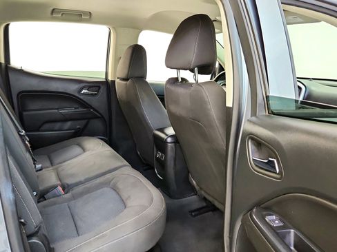 Used 2022 Chevrolet Colorado LT w/ LT Convenience Package AWD/4WD image 27