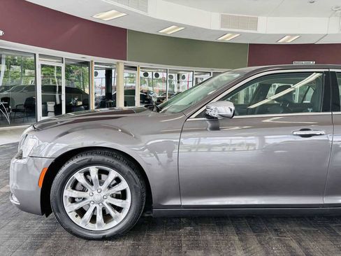 Used 2016 Chrysler 300 C AWD/4WD image 14