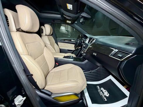 Used 2015 Mercedes-Benz GL 550 4MATIC image 61