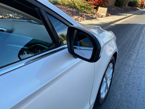 Used 2019 Ford Fusion SE image 12