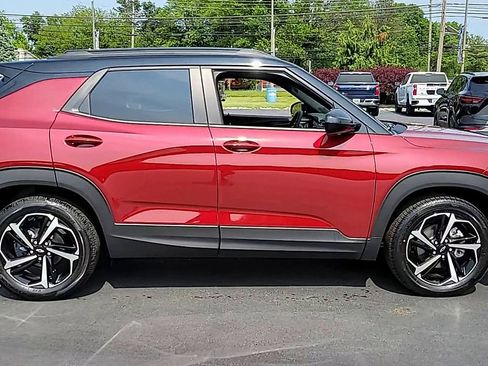 Certified 2023 Chevrolet TrailBlazer RS w/ Sun and Liftgate Package FWD image 9