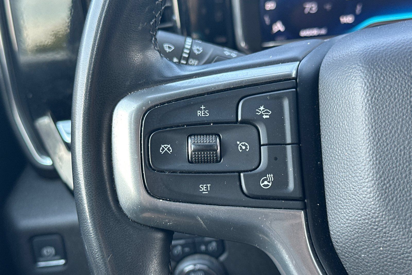 Used 2025 Chevrolet Silverado 1500 LT RWD image 34