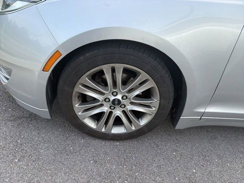 Used 2016 Lincoln MKZ w/ Equipment Group 200A Select FWD image 4
