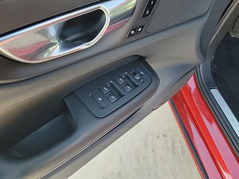 Used 2023 Volvo S60 B5 Core image 15