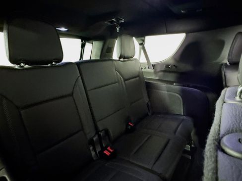 Used 2023 GMC Yukon XL Denali image 28