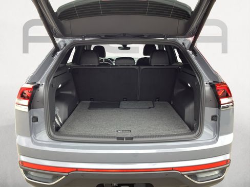 New 2026 Volkswagen Atlas Cross Sport SE image 10