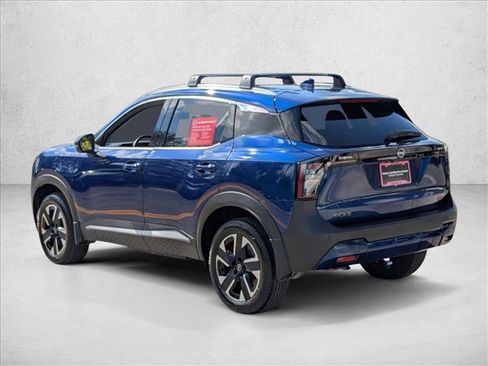 Certified 2025 Nissan Kicks SR image 8