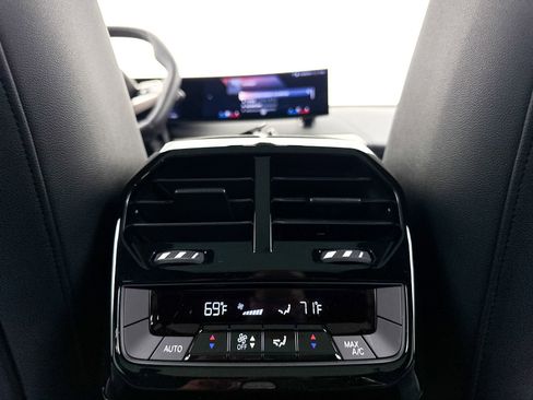 Used 2023 BMW iX xDrive50 w/ Sport Package image 28