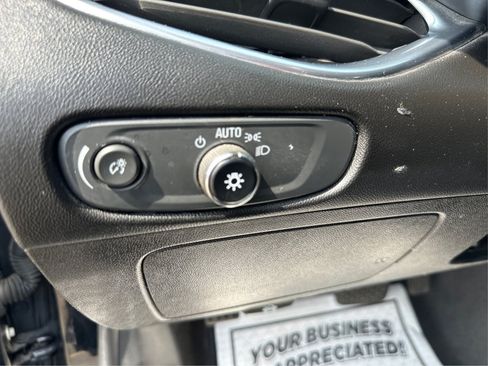 Used 2021 Chevrolet Malibu LT FWD image 17