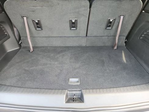 Used 2025 Chevrolet Traverse LT w/ Driver Confidence Package FWD image 26