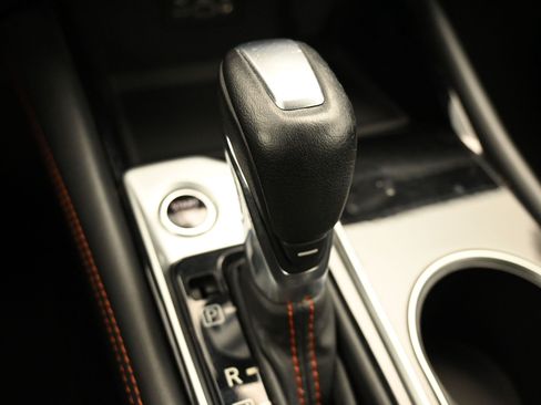 Used 2023 Nissan Altima 2.5 SR FWD image 10