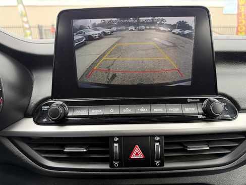 Used 2019 Kia Forte LXS image 14