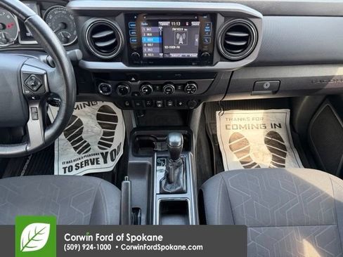 Used 2019 Toyota Tacoma TRD Off-Road w/ Technology Package AWD/4WD image 25