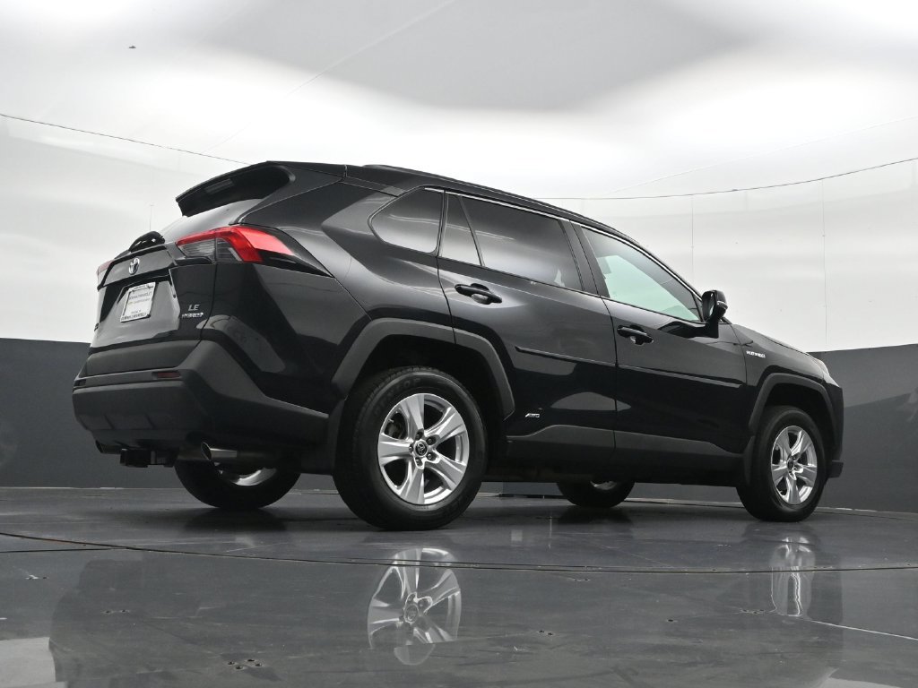 Used 2021 Toyota RAV4 LE AWD/4WD image 35