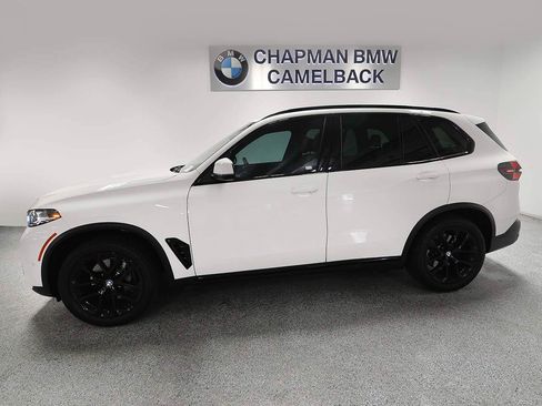 Certified 2024 BMW X5 sDrive40i w/ Parking Assistance Package RWD image 3