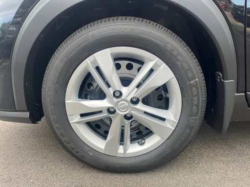 New 2025 Nissan Kicks Play S image 9