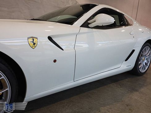 Used 2011 Ferrari 599 GTB Fiorano RWD image 11