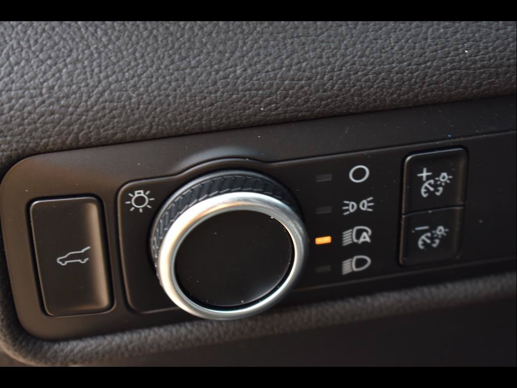 Used 2023 Ford Explorer XLT RWD image 21