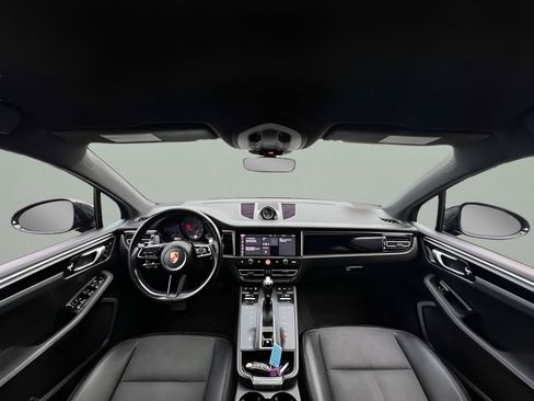 Used 2024 Porsche Macan T image 17