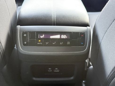 Certified 2024 Nissan Pathfinder SV image 21