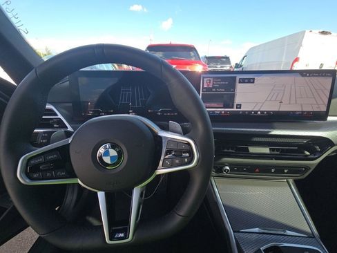 Used 2026 BMW 330i Sedan w/ M Sport Package image 13