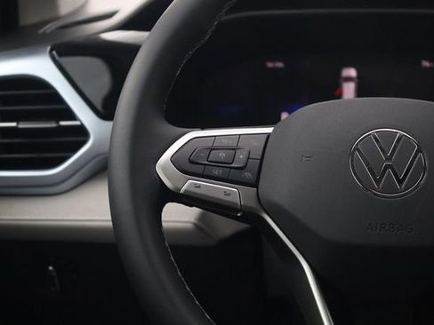 New 2026 Volkswagen Taos SE AWD/4WD image 10