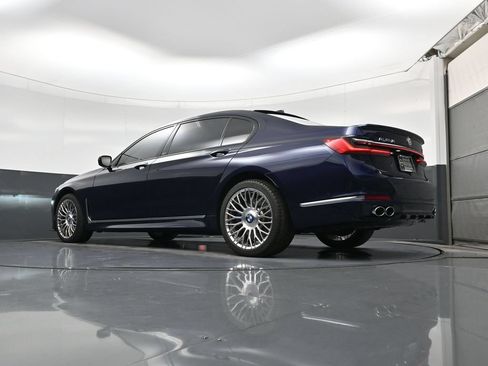 Used 2022 BMW ALPINA B7 xDrive AWD/4WD image 24