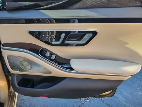 Used 2022 Mercedes-Benz S 500 4MATIC image 22