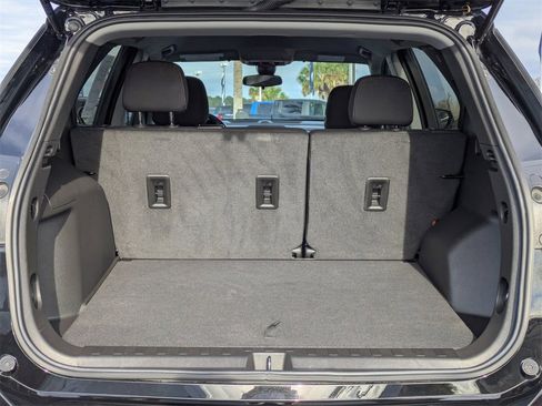 Used 2022 Chevrolet Equinox LT image 13