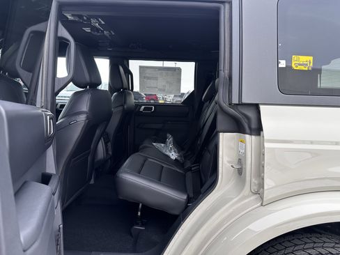 New 2025 Ford Bronco Outer Banks AWD/4WD image 6