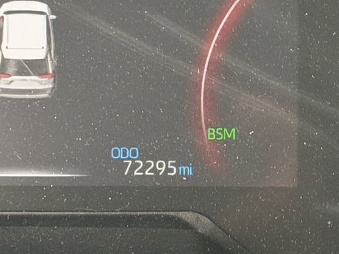 Used 2019 Toyota RAV4 Limited w/ Cold Weather Package FWD image 8