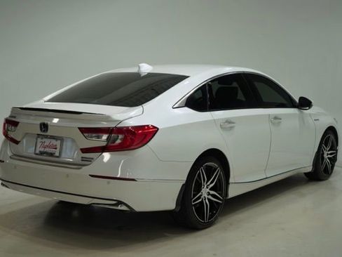 Used 2021 Honda Accord Touring image 8