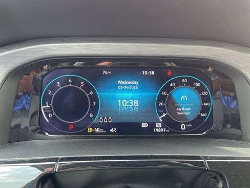 Used 2025 Volkswagen Atlas Cross Sport SE image 13