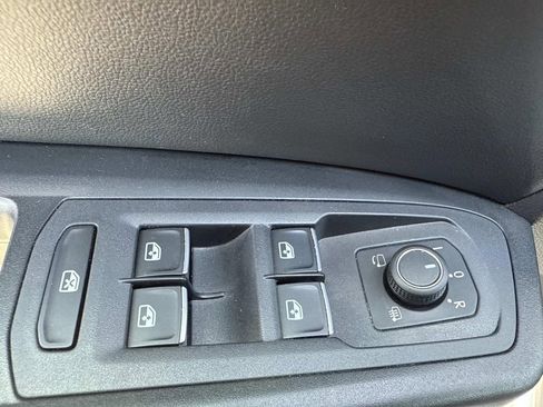 Used 2018 Volkswagen Atlas SEL Premium image 19